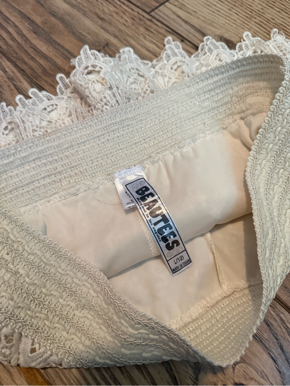 Beautees Ivory Crochet Lace High-Waist Shorts - Picture 3 of 8